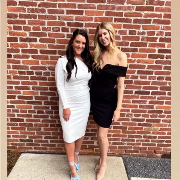 Black dress - Picture 2 of 2